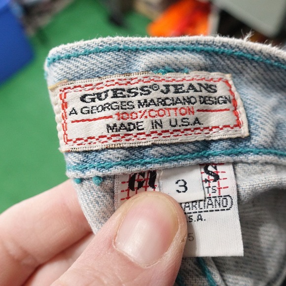VINTAGE GUESS JEANS USA MADE DENIM JEAN SHORTS JORTS WOMENS SZ 3 BUTTON FLY - Picture 7 of 8